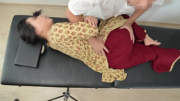 Desi Babe’s Sensual Full Body Rubdown