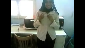 Sizzling Arabian Seductress With Curves That Drive Men Wild
