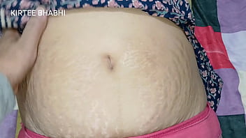 बेटे ने सहलाकर मेरा शरीर भड़काया, फिर मैंने उससे अपनी चूत मरवाई