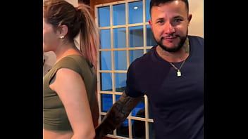 O Corno Observa O Amigo Arrebentar A Buceta Da Sua Esposa