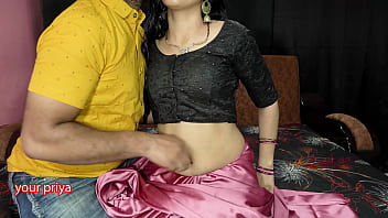 माँ ने अपने जवान बेटे के साथ जंगली सेक्स करके अपनी गहरी हवस की आग बुझाई, यह कहानी सुनाएगी मजेदार हिंदी आवाज में
