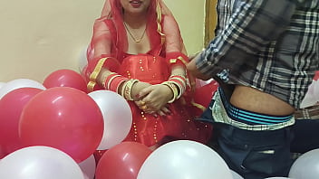 Desi Nayi Dulhan Ki Pehli Raat, Pati Ne Choda Garmi Se