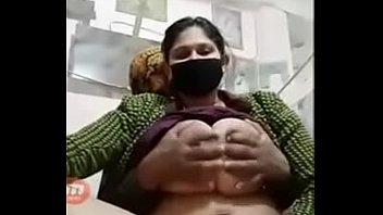 Curvy Indian Bhabhi’s Plump Melons