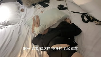 出差老公快回家，我湿透了等你干，主页还有更多骚话让你硬