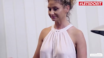 Izzy Mendosa’s Slutty Secretary Roleplay: Rough Office Fuck With Mr. Big Fat Dick For A Pay Raise