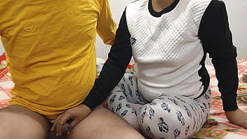 Naughty 18-year-old Girlfriend Gets Pounded In Homemade Sex Tape