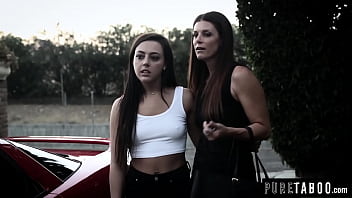 A Threesome With Stepmom India Summer And Her Step-kids