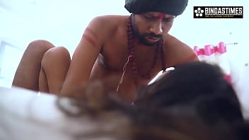 Desi Bhabhi Ki Chudai Babaji Ke Saath Bachcha Pane Ke Liye – Hindi Mein