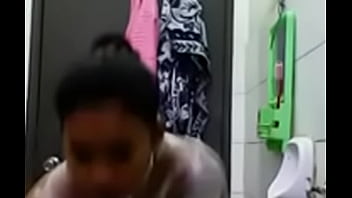 Menggoda Dengan Narsis Abis Dari Indonesia