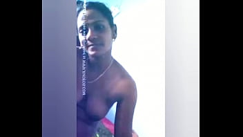 Juicy Tamil Beauty’s Luscious Melons