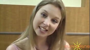 Sunny Lane’s Naughty Hospital Visit: Blonde Slut Spreads Her Cheeks For A Public Examination