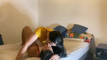 A Steamy Sapphic Evening Of 69 And Dominant Facesitting