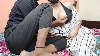 Desi Gaon Ki Stepsister Ko Stepbrother Ne Pehli Baar Zor Zor Se Choda