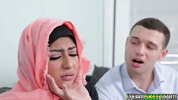 Binky Beaz Arches Her Back And Begs The Lecherous Neighbor To Pound Her Dripping Cunt