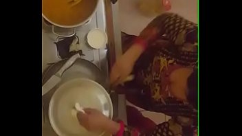 Lustful Desi Auntie’s Plunging Cleavage