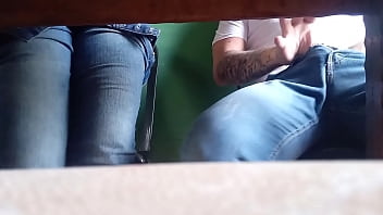 Professora Devassa Fode A Novinha No Recreio Da Escola