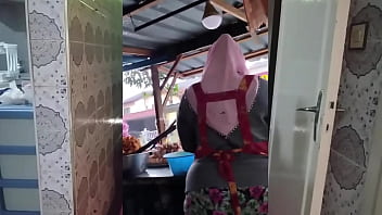 Voluptuous Muslim Indonesian Mother