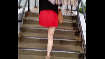 Sizzling Asian Babe Flaunts Her Mini Skirt Tease