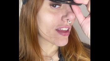 Exibindo Meu Uniforme De Policial Bem Colado
