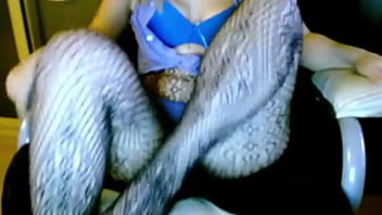 Hot Babe Gets Herself Off Live On Cam