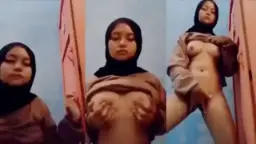 Gadis Sma Berjilbab Payudara Montok Masturbasi