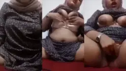 Janda Berjilbab Tiba-tiba Telanjang Mengocok Panas