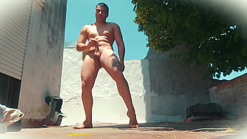 Unleashed Salsa Beast: Muscular Men’s Outdoor Orgy Of Dance And Raw Self-pleasure