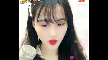 Sizzling Asian Babe Teasing Live On Uplive