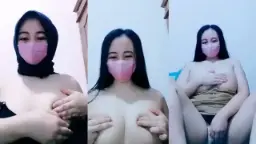 Live Hijab Show: Busty Ukhti Squeezing Her Big Tits