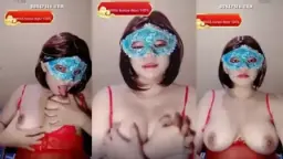 Remas Payudara Kak Zoeyy
