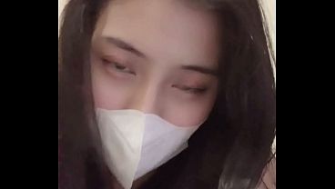 Sultry Asian Babe Goes Wild In Live Show 01