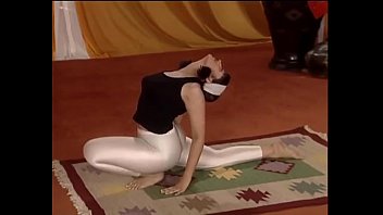 Unleash Your Inner Beast: Tantric Yoga Poses To Skyrocket Libido & Master Bedroom Moves