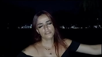 Esposa Recebe Porradas De Leite De Desconhecidos Em Suruba Ao Ar Livre