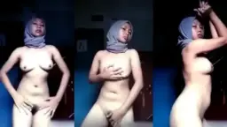 Hijab Bergoyang Menggoda Dengan Bulu Kemaluan Yang Menggairahkan