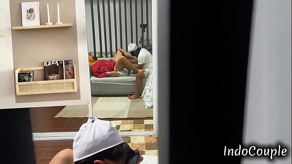 Jakarta Scandal: Real Couple’s Birthday Surprise Turns Wild – Boyfriend Gifts Sex Toy, Then Watches Secretly As She Fucks His Friend In The Next Room!