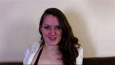 Voluptuous Bombshell Bouncing On A Massive, Throbbing Shaft