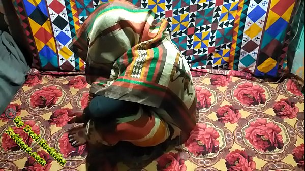 सासु माँ को अपने कमरे में ले जाकर उनके साथ अश्लील संबंध बनाए