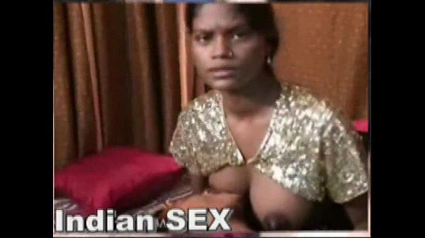 Sizzling Desi Dance: A Seductive Mujra Performance