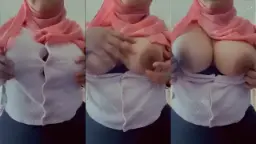 Lustyberryy’s Massive Bare Tits Peeking From Her Pink Hijab