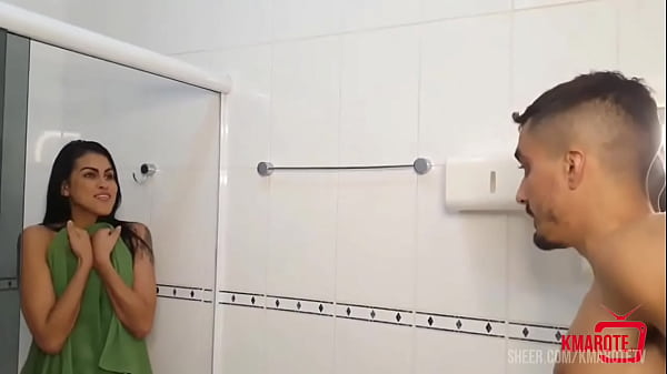 Pego No Banho, Engasguei Na Rola Enorme