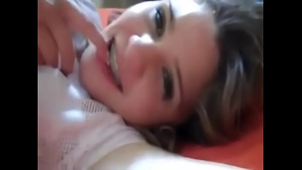 Michele Deixa O Namorado De Pau Duro E Vai Sentar Em Outra Pica