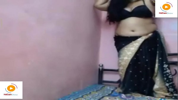 Desi Bhabhi’s Busty Live Show With Clear Hindi Audio