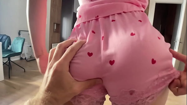 Sultry Young Vixen Wakes Him Up With A Deep, Throat-filling Morning Pleasure