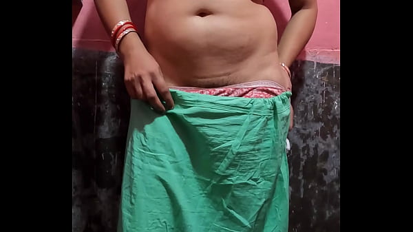 Sultry Desi Bride Trims Her Sweet, Wet Cunt Bare