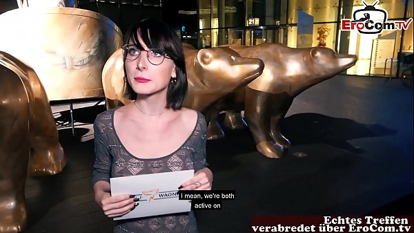 Berliner Straßenfick: Deutsche Studentin Beim öffentlichen Casting Für Erocom Hart Rangenommen