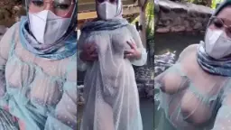 Jilboobs Basah Transparan Menggoda Di Kolam Renang