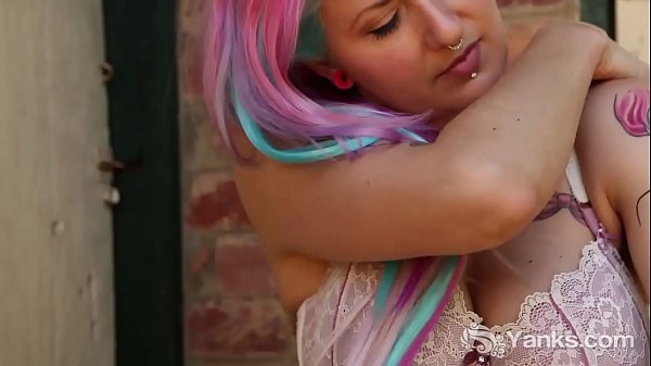Sultry Zahra’s Wild Outdoor Ecstasy