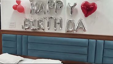 भाभी ने जन्मदिन पर देवर को सरप्राइज दिया और अपनी चूत दी गिफ्ट में