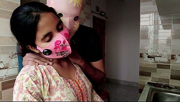 Sizzling Desi Bhabhi Gets Ravaged On The Kitchen Counter