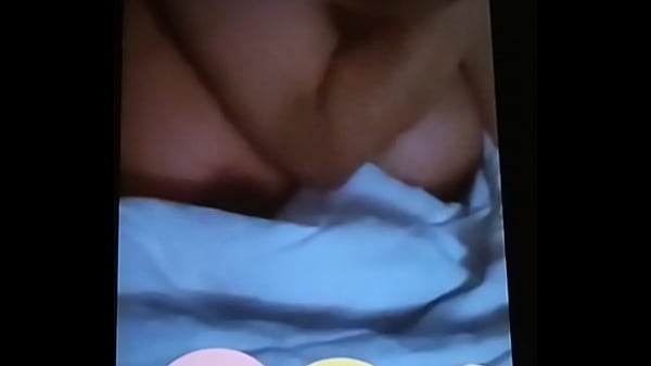 Dubai Desi Boy Gets An Unexpected Peek From A Local Housewife